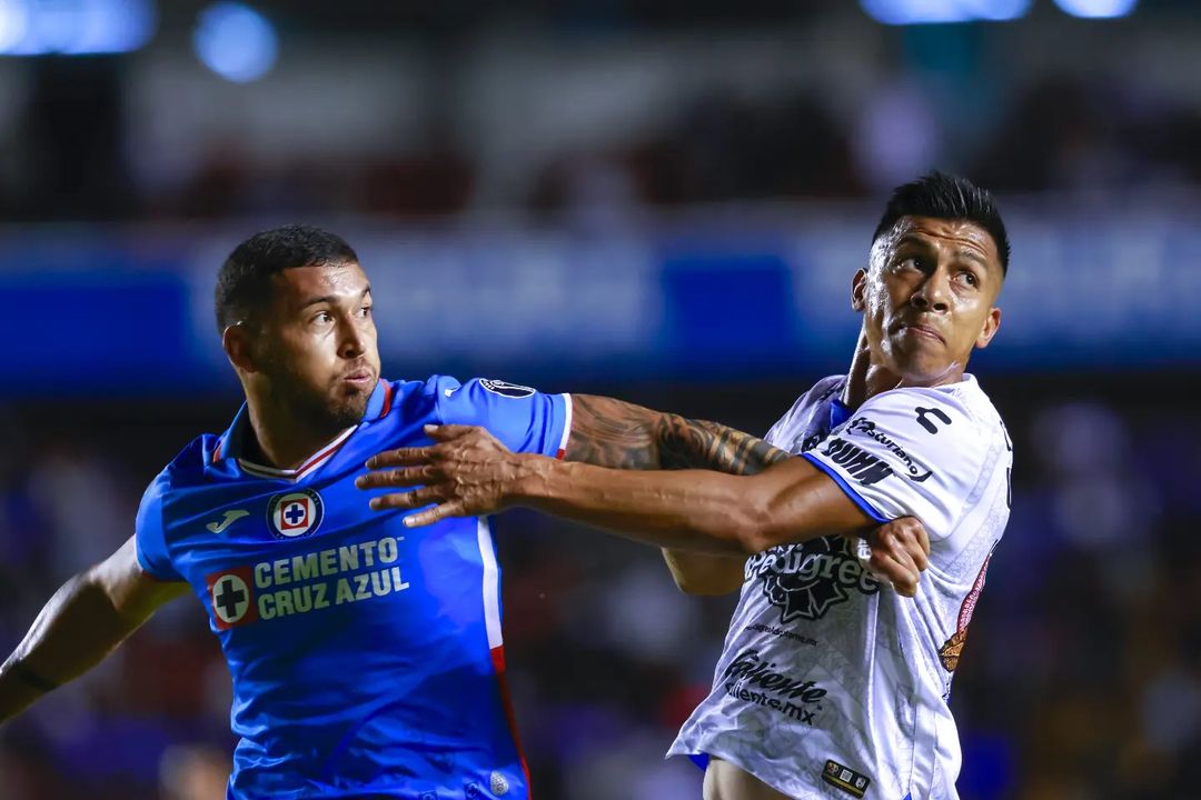 Cruz Azul rescata un punto en el último minuto contra Querétaro