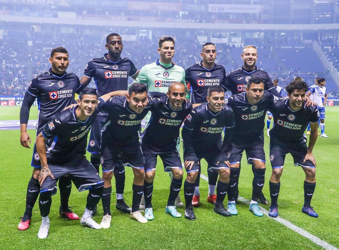 Cruz Azul vence a Puebla 3-1